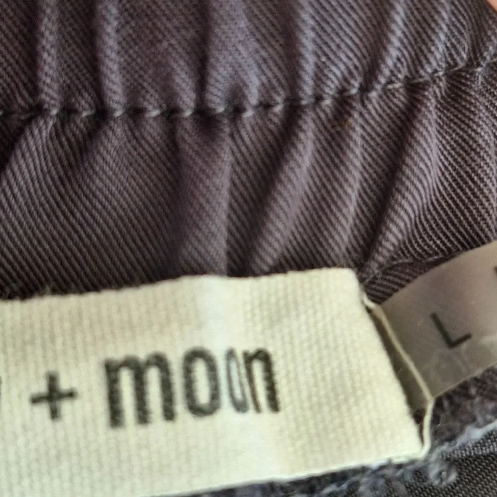 Day + Moon Shorts Black Distressed Hem Pockets Pull On Relaxed L